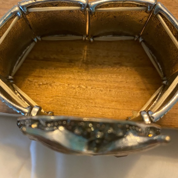 Owl Bangle - Picture 5 of 5